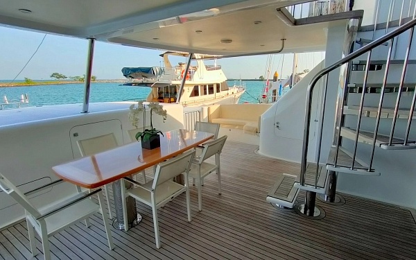 Аренда моторного тримарана Pachoud 86 Power Catamaran на Пхукете
